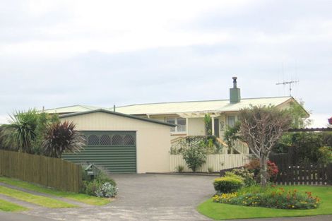 Photo of property in 13 Tupaea Place, Otumoetai, Tauranga, 3110