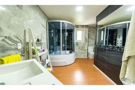 Photo of property in 49 Orlando Crescent, Waimairi Beach, Christchurch, 8083