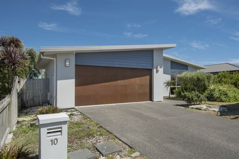 Photo of property in 10 Marick Place, Papamoa Beach, Papamoa, 3118