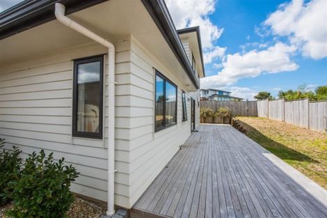 Photo of property in 116 San Valentino Drive, Henderson, Auckland, 0612