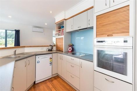 Photo of property in 55 Tindalls Bay Road, Tindalls Beach, Whangaparaoa, 0930