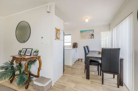 Photo of property in 8 Colt Place, Randwick Park, Auckland, 2105