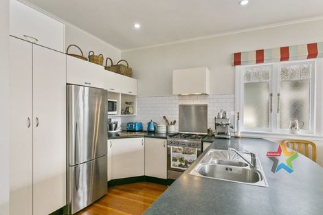 Photo of property in 13 Pinnacle Street, Seatoun, Wellington, 6022