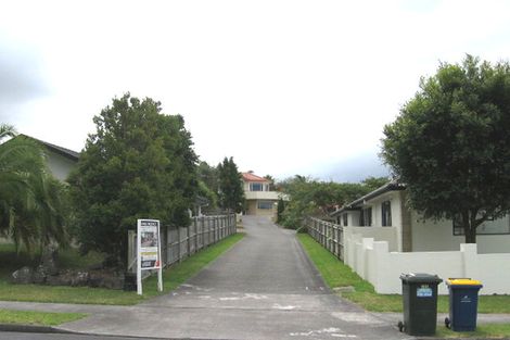 Photo of property in 11 Hogarth Rise, West Harbour, Auckland, 0618