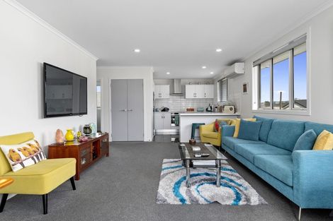 Photo of property in Waterview Estate, 64/4 Greystone Place, Omokoroa, 3114