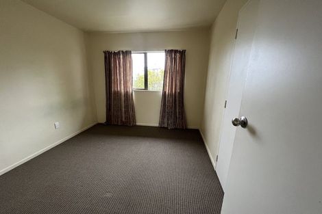 Photo of property in 2/17 Park Road, Glenfield, Auckland, 0629