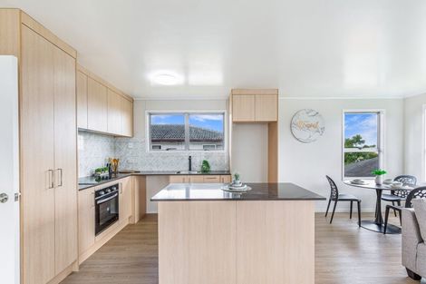 Photo of property in 13 Cherry Tree Place, Massey, Auckland, 0614