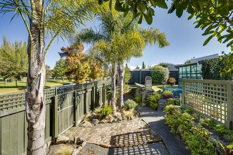Photo of property in 4 Logan Avenue, Marewa, Napier, 4110