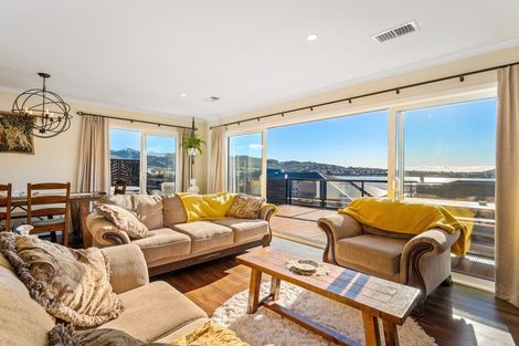 Photo of property in 8 Ihakara Arthur Lane, Aotea, Porirua, 5024