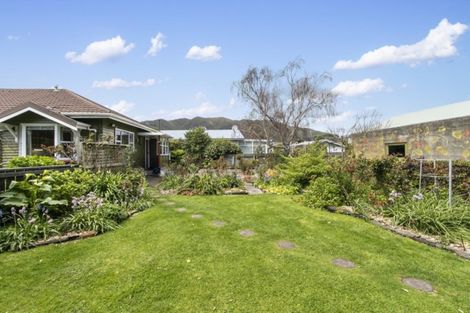 Photo of property in 57 Cambridge Terrace, Waiwhetu, Lower Hutt, 5011