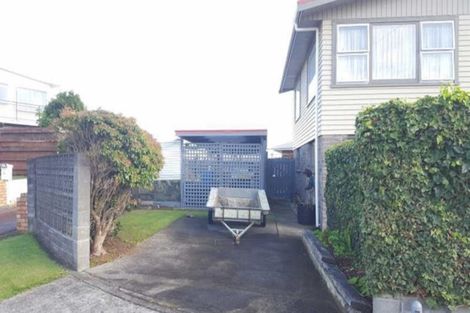 Photo of property in 2 Tay Street, Spotswood, New Plymouth, 4310
