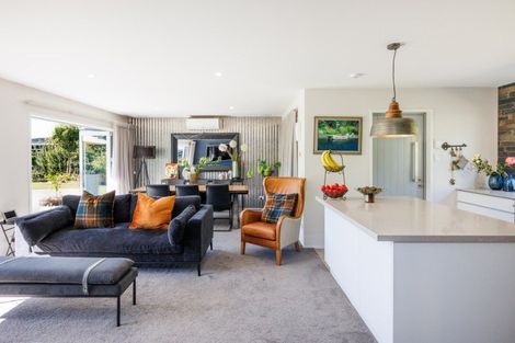 Photo of property in 16 Mudgway Place, Awapuni, Palmerston North, 4412