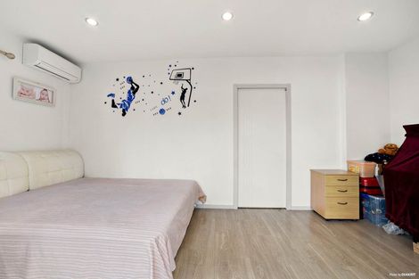 Photo of property in 36 Sohlue Place, Oteha, Auckland, 0632