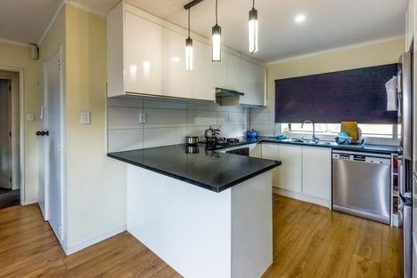 Photo of property in 5 Sherpa Place, Massey, Auckland, 0614