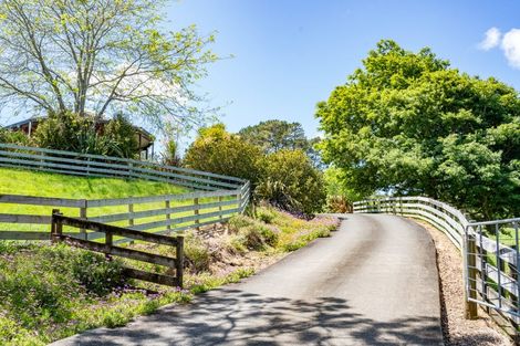 Photo of property in 103 Awa Road, Kumeu, 0891