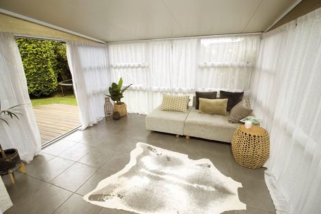 Photo of property in 10 Wallath Road, Westown, New Plymouth, 4310