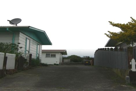 Photo of property in 8a Meadowbrook Drive, Cloverlea, Palmerston North, 4412