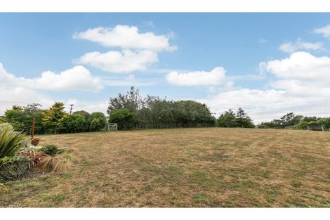 Photo of property in 805 State Highway 16, Waimauku, 0883