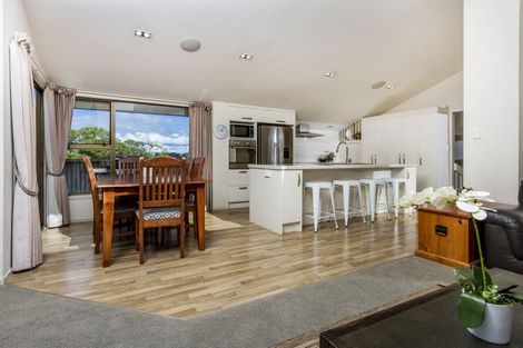 Photo of property in 1 Busbridge Place, Hillcrest, Auckland, 0627