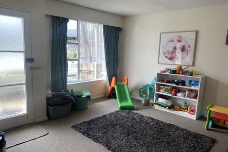 Photo of property in 18a Main Road, Wainuiomata, Lower Hutt, 5014