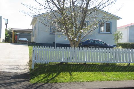 Photo of property in 14 Downe Street, New Plymouth, 4310