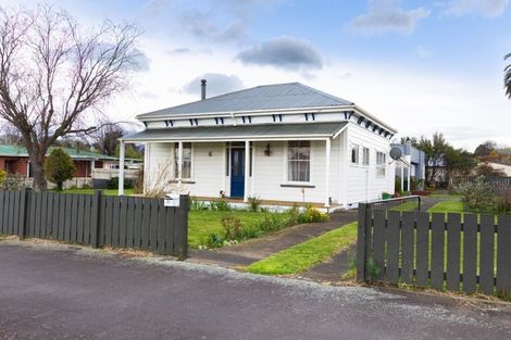 Photo of property in 23 Tennyson Street, Dannevirke, 4930