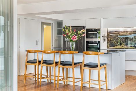 Photo of property in 143 Whangaparaoa Road, Red Beach, 0932