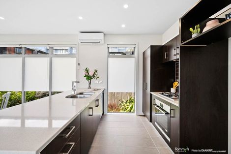 Photo of property in 2 Lakshmi Place, Khandallah, Wellington, 6035