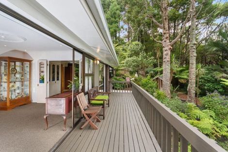 Photo of property in 130 Otitori Bay Road, Titirangi, Auckland, 0604