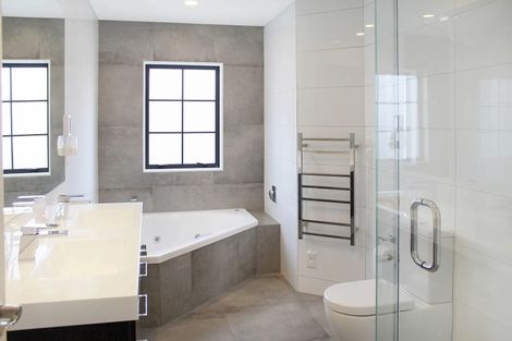 Photo of property in 153 Ruapehu Drive, Fitzherbert, Palmerston North, 4410