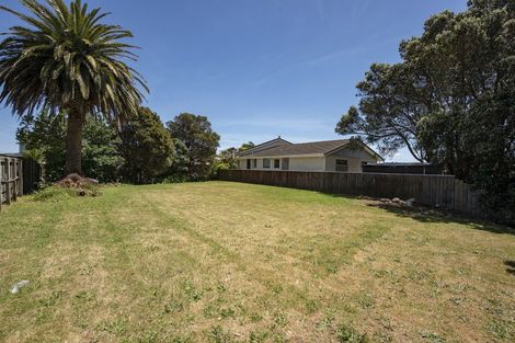 Photo of property in 10 Kohutuhutu Road, Raumati Beach, Paraparaumu, 5032