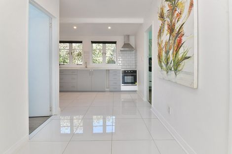 Photo of property in 7a Hand Road, Helensville, 0800