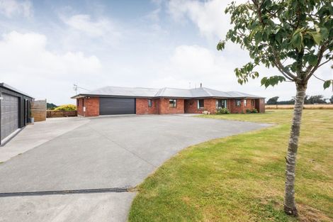 Photo of property in 1061 Taonui Road, Colyton, Feilding, 4775
