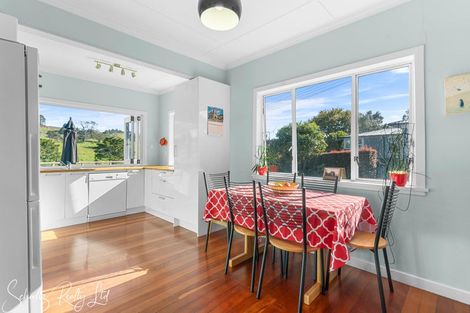 Photo of property in 15 Ash Grove, Maungaturoto, 0520