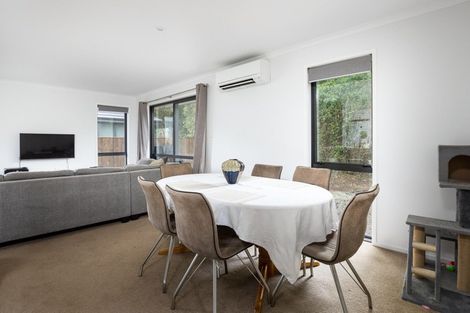 Photo of property in 10 Nukuroa Close, Waitara, 4320