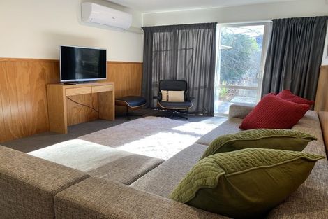 Photo of property in 5 Athol Terrace, Upper Riccarton, Christchurch, 8041