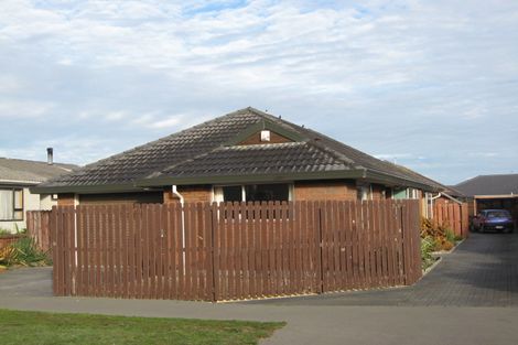 Photo of property in 30a Pine Avenue, New Brighton, Christchurch, 8061