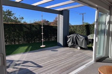 Photo of property in 9 Tahapa Crescent, Meadowbank, Auckland, 1072