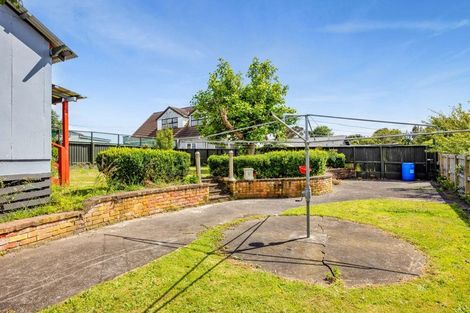 Photo of property in 16 Ropata Street, Hawera, 4610