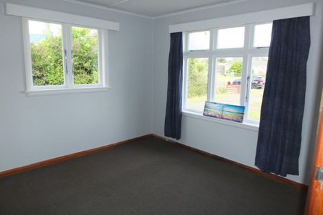 Photo of property in 14 Hulke Street, Foxton, 4814