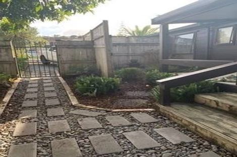 Photo of property in 109 West Harbour Drive, West Harbour, Auckland, 0618