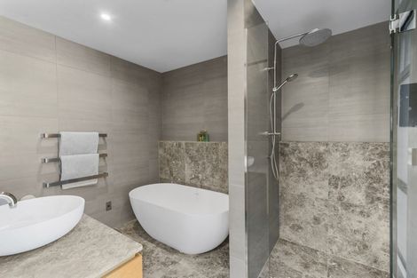 Photo of property in 100 Glandovey Road, Fendalton, Christchurch, 8052