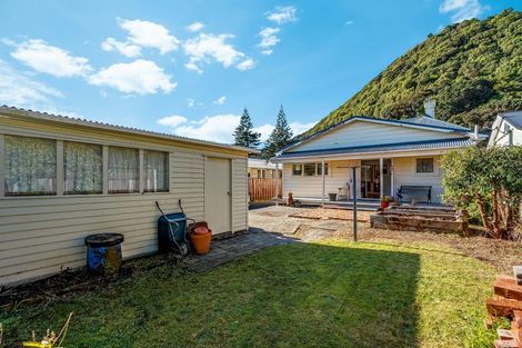 Photo of property in 240 Muritai Road, Eastbourne, Lower Hutt, 5013