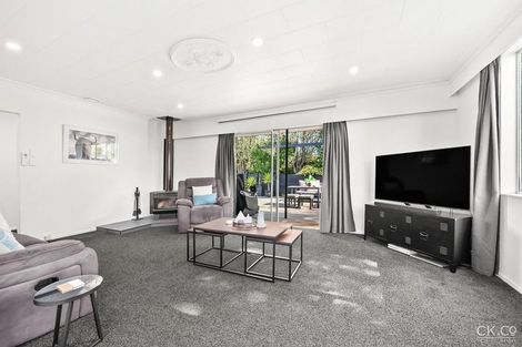 Photo of property in 34 California Drive, Totara Park, Upper Hutt, 5018