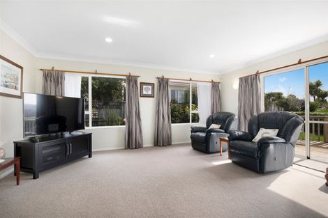 Photo of property in 53 Joseph Banks Drive, Whitby, Porirua, 5024