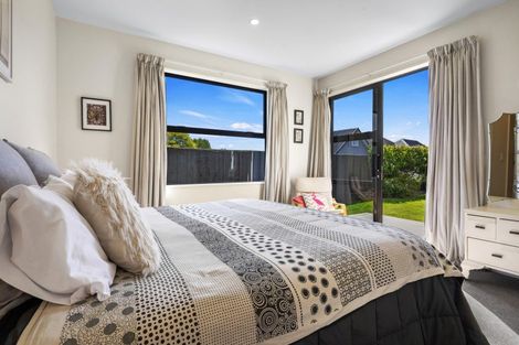 Photo of property in 22 Awa Place, Rangiora, 7400