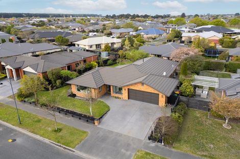 Photo of property in 58 Rothesay Road, Parklands, Christchurch, 8083