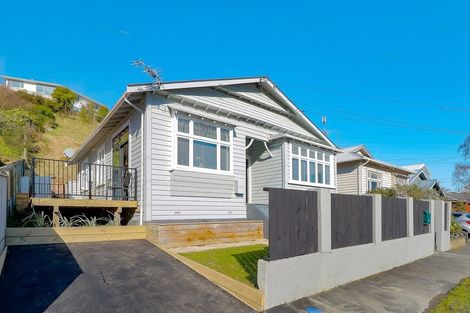 Photo of property in 42 Somerville Street, Andersons Bay, Dunedin, 9013