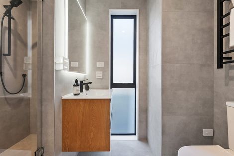 Photo of property in 1/258 Lake Road, Hauraki, Auckland, 0622