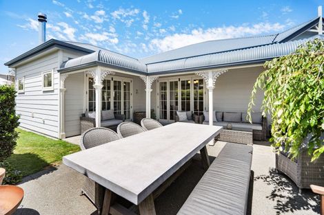 Photo of property in 15 Ross Place, Greenmeadows, Napier, 4112